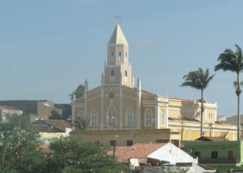 Idoso sofre acidente doméstico em SJE e é levado ao hospital pelos Bombeiros