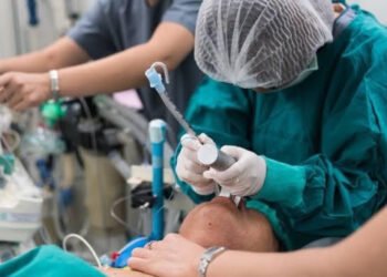 CNN: Prefeitura do Recife comprou estoque de material hospitalar para 723 anos de pandemia. Superfaturamento seria de mais de R$ 10 milhões