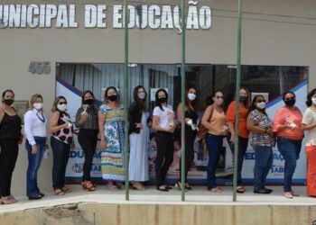 Nicinha Melo participa de homenagem na Secretaria de Educação