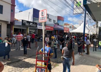 Coluna O Linguarudo: a Caixa de Afogados e as aglomerações sem fim, afogadense faz denúncia contra a Celpe e o resumo da política