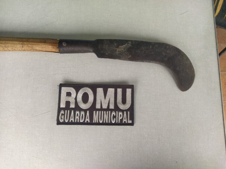 Em Tabira, mulher é agredida na cabeça e no abdômen com uma foice