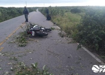 Acidente deixa uma mulher gravemente ferida na PE-320, em Afogados