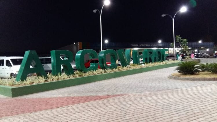 Arcoverde: 15 pessoas flagradas em chácara descumprindo decreto estadual