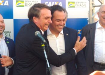 Bolsonaro recorre ao STF contra medidas de isolamento em Pernambuco e mais 2 estados