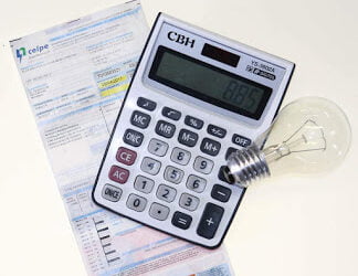 Clientes podem parcelar em até 24 vezes contas de energia através do cartão de crédito