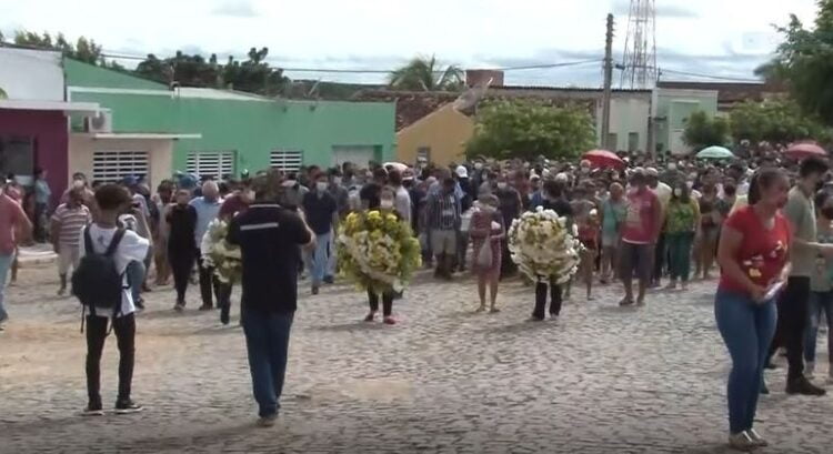 Sob comoção, menino Gael é enterrado em Prata-PB