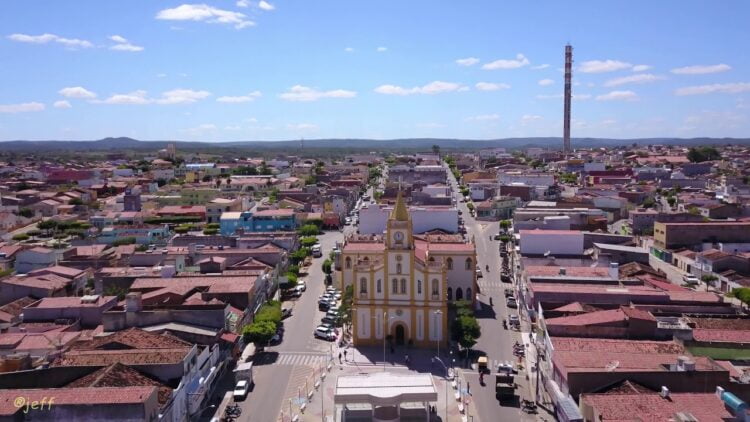 Mulher conduzida a delegacia de Tabira por abandono de incapaz