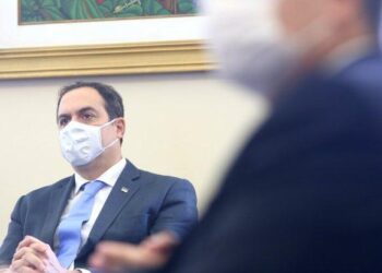 Paulo Câmara prorroga restrições até o dia 24 de maio em Pernambuco