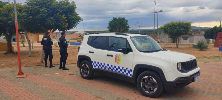 Mulher esfaqueia outra em bairro de Tabira