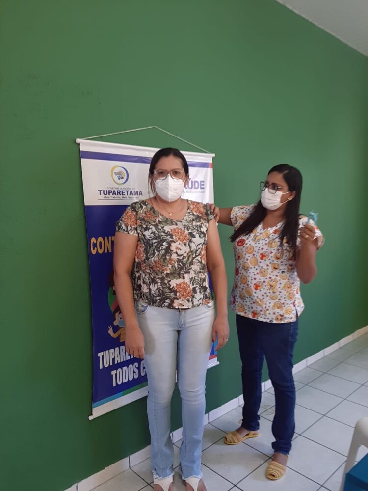 Professores de Tuparetama receberam primeira dose da vacina contra a Covid-19