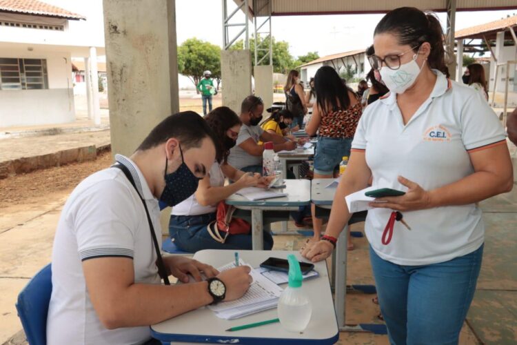 Prefeitura de Afogados vacinou 216 trabalhadores em educação em apenas uma tarde