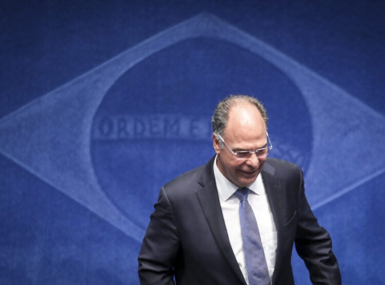 PF acusa Fernando Bezerra Coelho de receber R$ 10 milhões em propina quando era ministro de Dilma