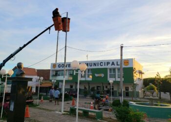 Prefeitura de Tuparetama realiza a troca de lâmpadas comuns por LED