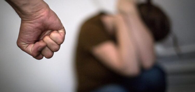 Homem agride deficiente mental de 14 anos em Serra Talhada