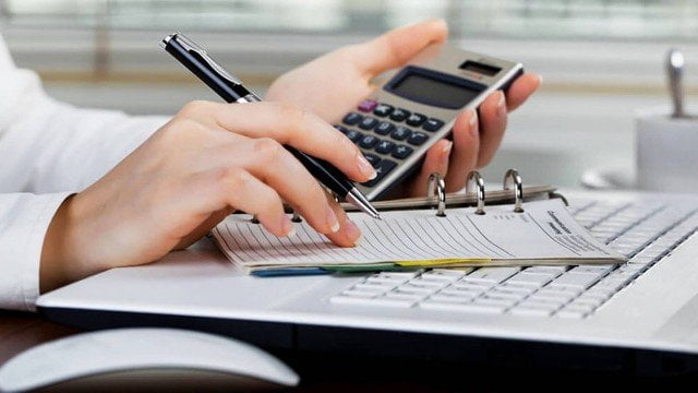 Com encarecimento de gás e energia, mais brasileiros devem atrasar contas