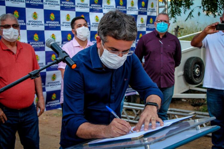 Prefeitura de Afogados licita meio milhão de reais para obras de pavimentação nos bairros