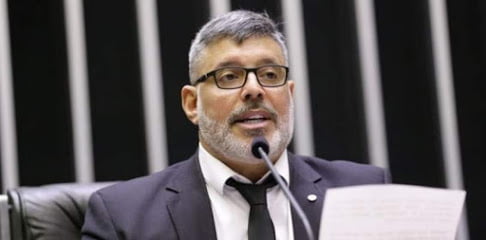 Em frente ao Planalto, Frota grita: ‘Apareça, Bolsonaro’, corrupto, bandido; Veja vídeo