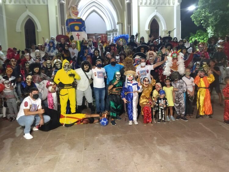 Homenagem a tabaqueiros gera polêmica e aglomeração em Afogados, prefeitura emite nota