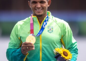 Isaquias Queiroz e Hebert Conceição levam a medalha de ouro nas Olimpíadas de Tóquio