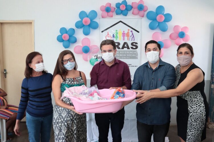 Prefeitura entregou enxovais a gestantes Afogadenses