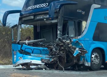 Acidente deixa dois mortos na BR-232