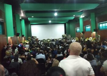 Emoção na despedida de Anchieta Santos, veja imagens