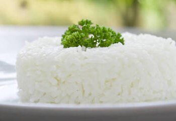 Arroz sobe em um ano quase oito vezes mais que o salário mínimo