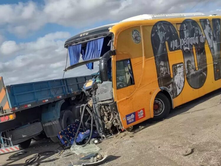 Integrante de banda de forró morre em acidente