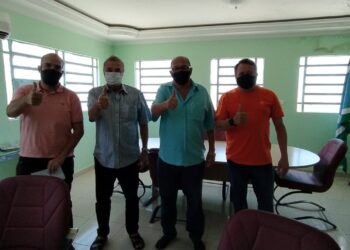 SJE: Prefeito e Secretário de Educação assinam contrato com empresa que vai construir parque de energia solar