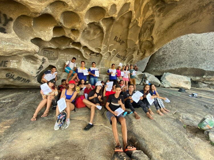 Afogados: levando conhecimento e diversão a Escola Geraldo Cipriano promove aula passeio a Serra do Giz e Serra da Matinha