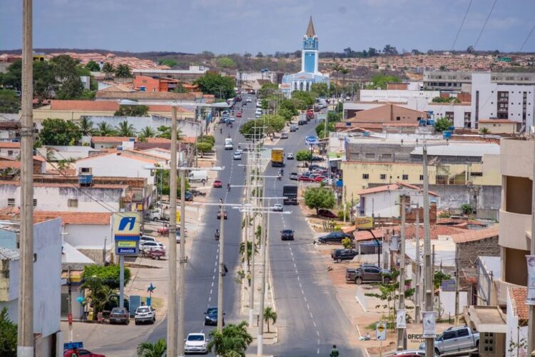 Cabaré de luxo vira polêmica em Araripina-PE