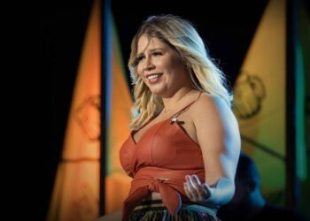 Marília Mendonça morre em queda de avião