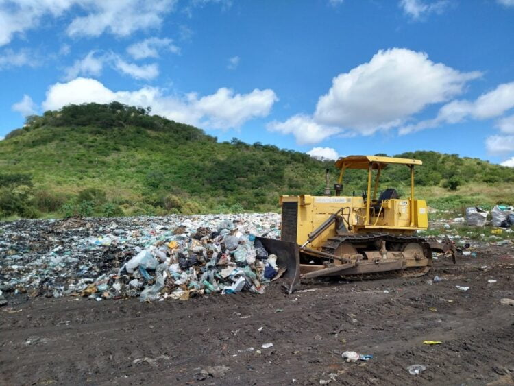 Carnaíba encerra as atividades do lixão na próxima segunda-feira (06)