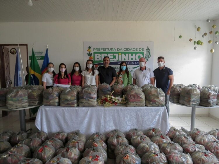 Brejinho: Entrega de cestas básicas do Projeto Natal Solidário