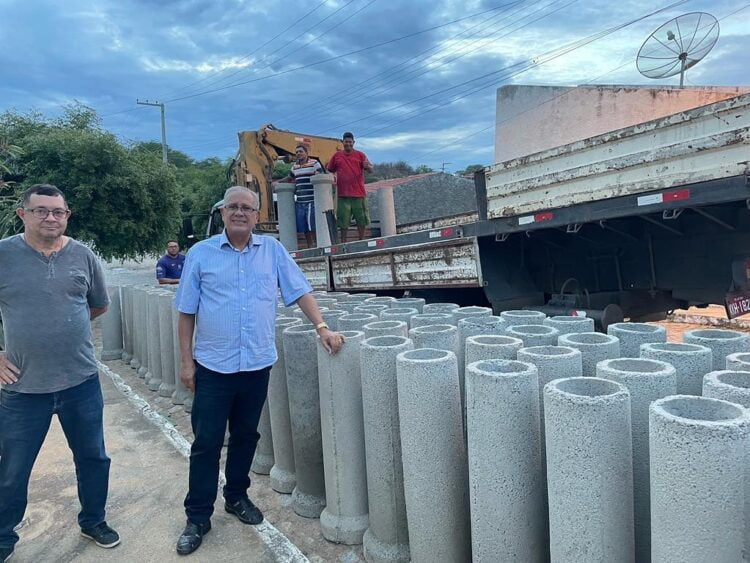 Tuparetama: Expansão do saneamento básico vai beneficiar moradores da Patrona