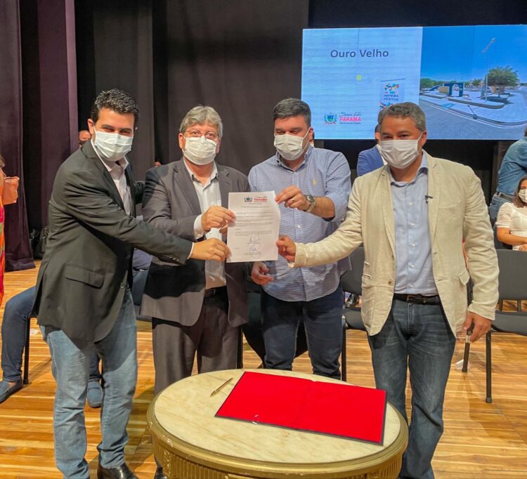 Prefeito de Ouro Velho assina convênio com o Governo do Estado para construção de Creche com capacidade para 100 crianças