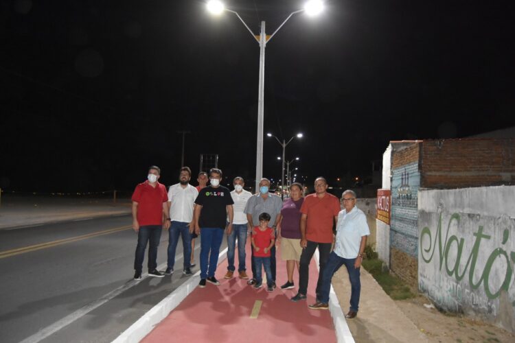 Prefeitura de São José do Egito entregou a nova iluminação da passarela Bío da Concórdia