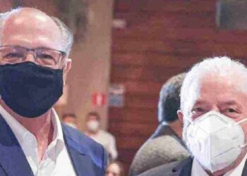 Lula minimiza passado de rivalidade, e Alckmin fala em primeiro passo em jantar