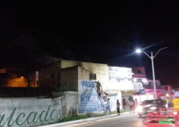 Incêndio de grandes proporções atinge apartamento em São José do Egito