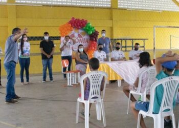 Anchieta Patriota participa de início de Colônia de Férias, em Carnaíba