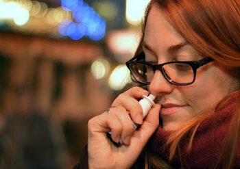 Cientistas criam spray nasal anti-covid e garantem proteção de até 8 horas