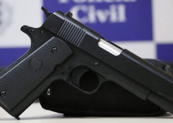 Em Afogados, homem posta vídeo de simulacro de arma de fogo e vai parar na delegacia