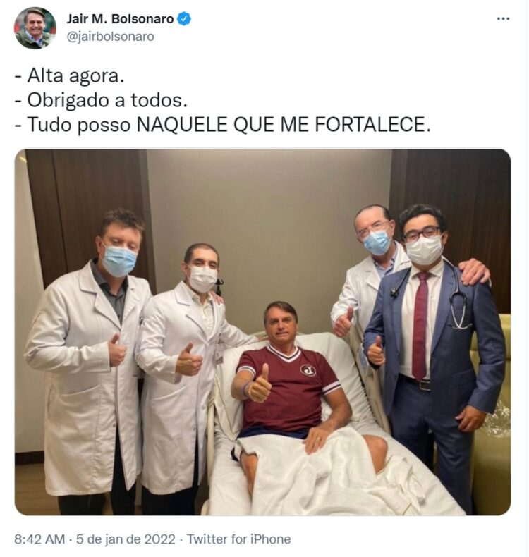 Bolsonaro teve alta após internação por obstrução intestinal