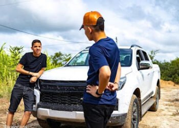 “Por tudo que a gente passou”, diz João Gomes ao presentear músico com carro caríssimo