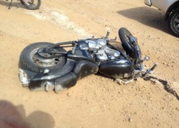 Motociclista colide com viatura da PM em Serra Talhada e fica ferido