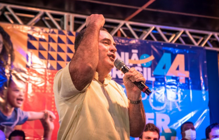 Zeca Cavalcanti lança pré-candidatura a deputado estadual