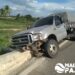 Caminhão bate na ponte da entrada da cidade de Iguaracy