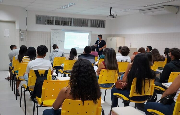 Sesc Arcoverde abre vagas para cursinho pré-Enem