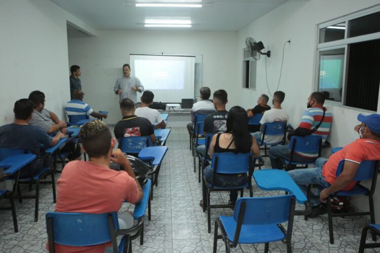 Prefeitura de Afogados promove curso gratuito de funilaria