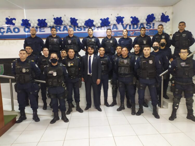 Delegado de Tabira ministra palestra para agentes da Guarda Municipal